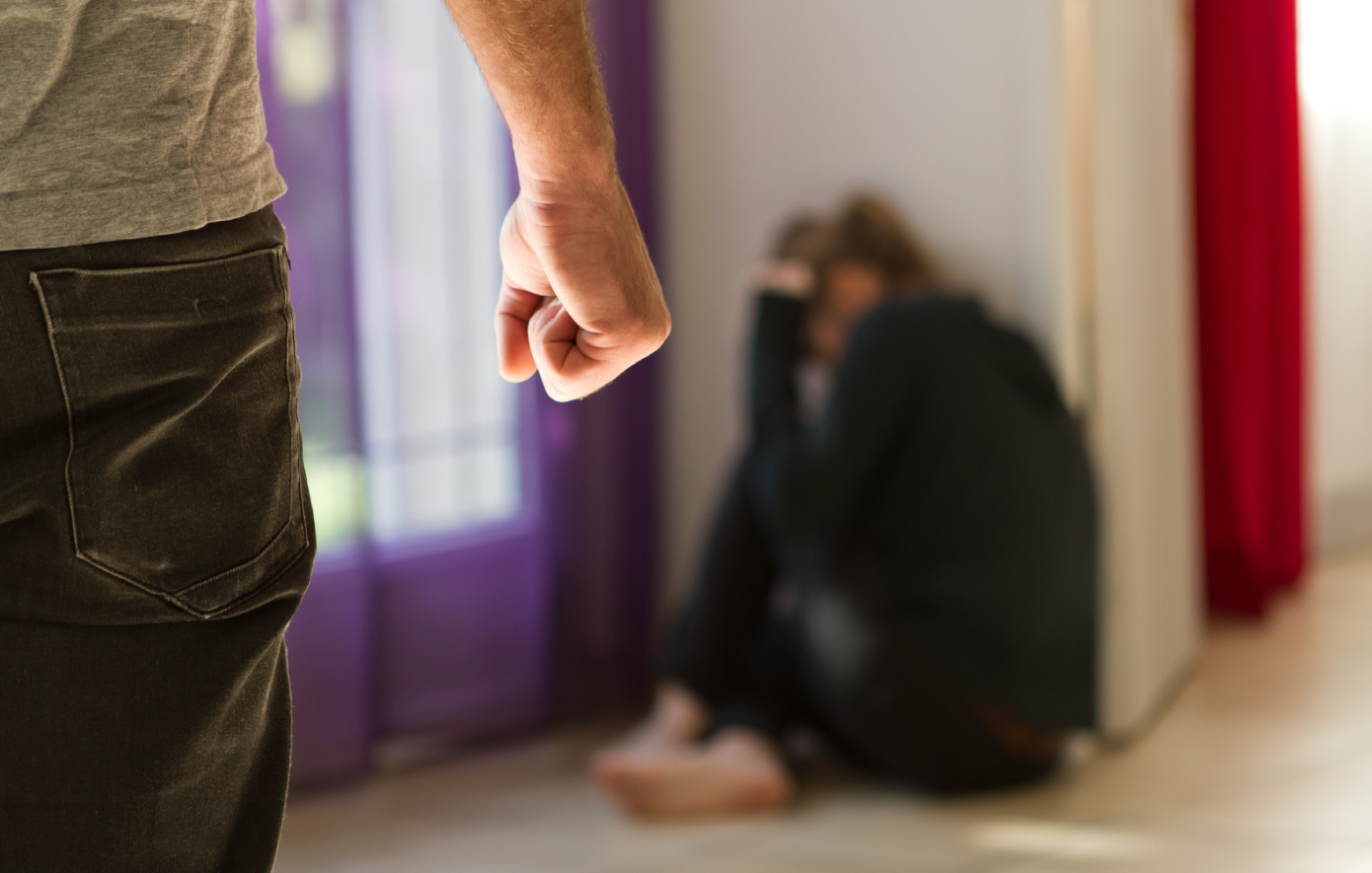 Η λάθος ερώτηση για να κάνετε σε ένα θύμα ενδοοικογενειακής βίας και γιατί