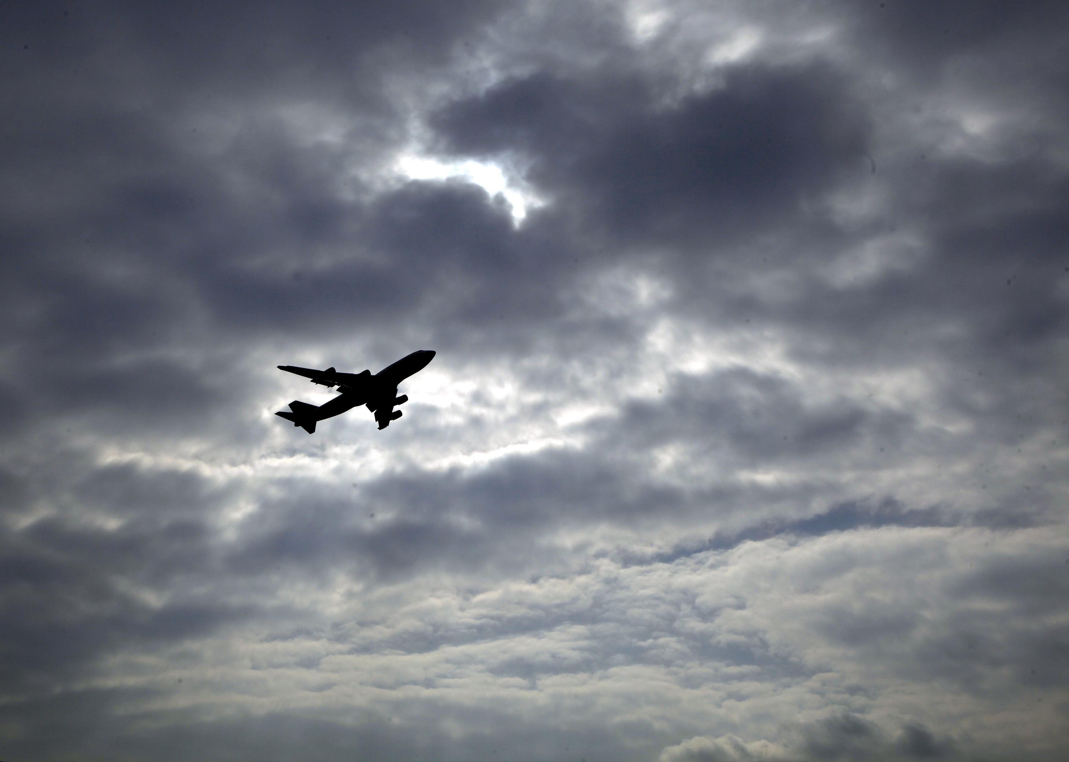 Τεχνολογία επένδυσης αποσκευών μειώνει τον κίνδυνο από έκρηξη βόμβας σε αεροπλάνο