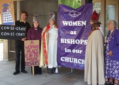Ποια εκκλησία τάσσεται υπέρ της χειροτονίας γυναικών επισκόπων