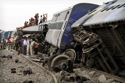 Στους 14 οι νεκροί από τη σύγκρουση τρένων στην Ινδία