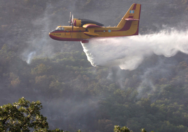 Πτήση 216 ωρών των πυροσβεστικών αεροσκαφών μέσα σε τέσσερις ημέρες