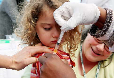 Δωρεάν εμβολιασμοί για τα παιδιά ανέργων