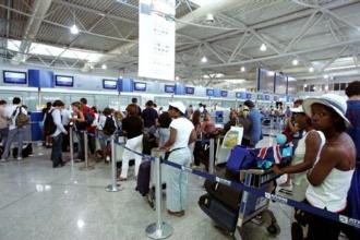 Μεγάλη ταλαιπωρία και στα αεροδρόμια της Κύπρου