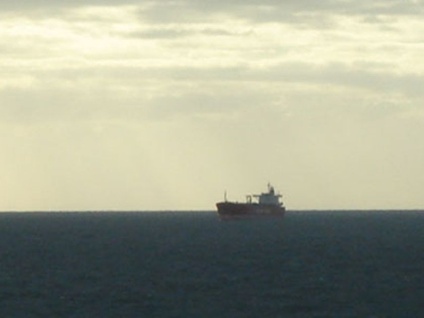 Πλοίο με τοξικό φορτίο στα ανοιχτά των ακτών της Αφρικής