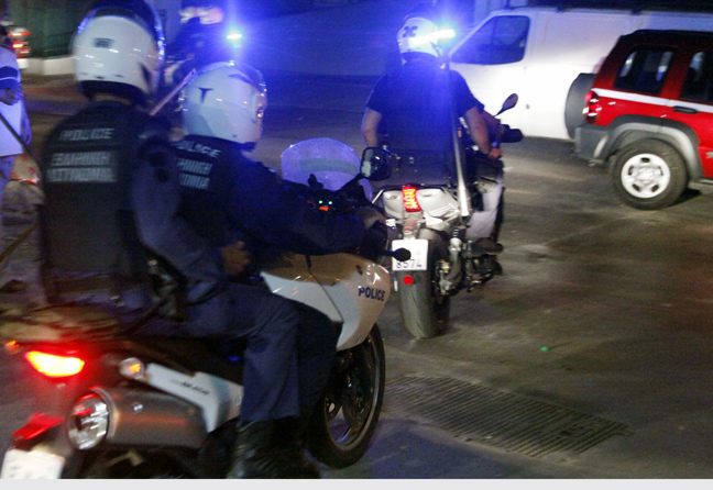 Συναγερμός στην αστυνομία για «ύποπτη» βαλίτσα στην οδό Αμαλίας