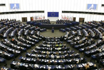 Η λιτότητα δεν «ακουμπάει» τους Ευρωπαίους Επιτρόπους