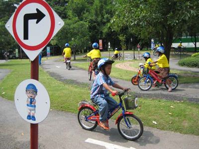 Μαθήματα οδικής ασφάλειας για παιδιά