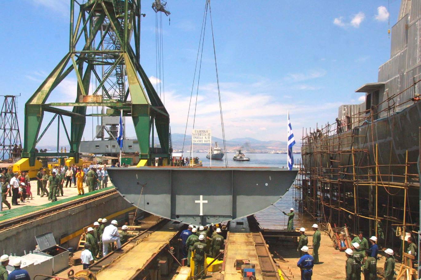 Τροπολογία για την κατασκευή υποβρυχίων σε Σκαραμαγκά και Ελευσίνα