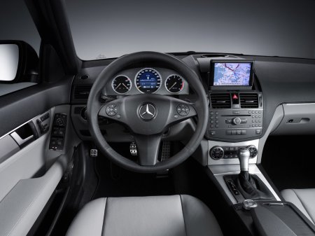 Ανακαλούνται προληπτικά 85.000 Mercedes-Benz στις ΗΠΑ