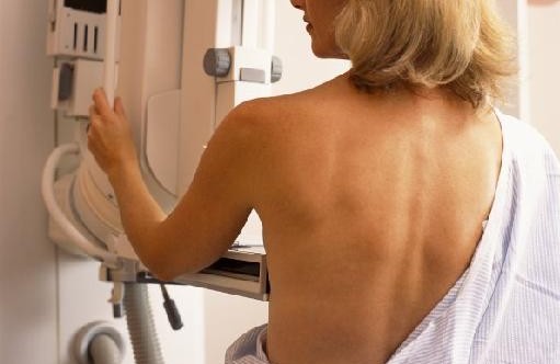 Η ηλικία συνδέεται με τον καρκίνο του μαστού