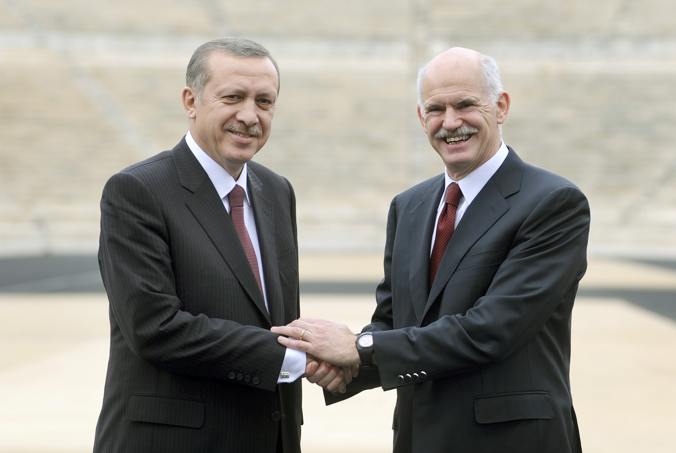 Ερντογάν «καλεί» Παπανδρέου στην Τουρκία