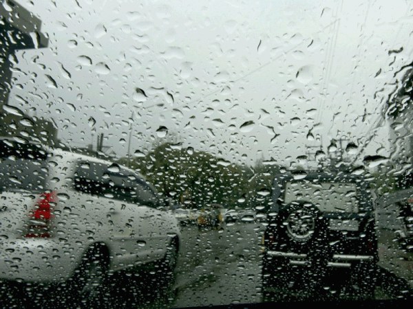 «Βροχή» τα προβλήματα στους δρόμους