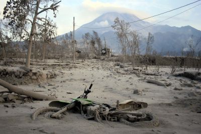 Νέα έκρηξη στο ηφαίστειο της Ινδονησίας