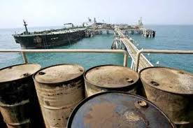 Ψάχνουν τρόπους να εξάγουν πετρέλαιο από τη Λιβύη