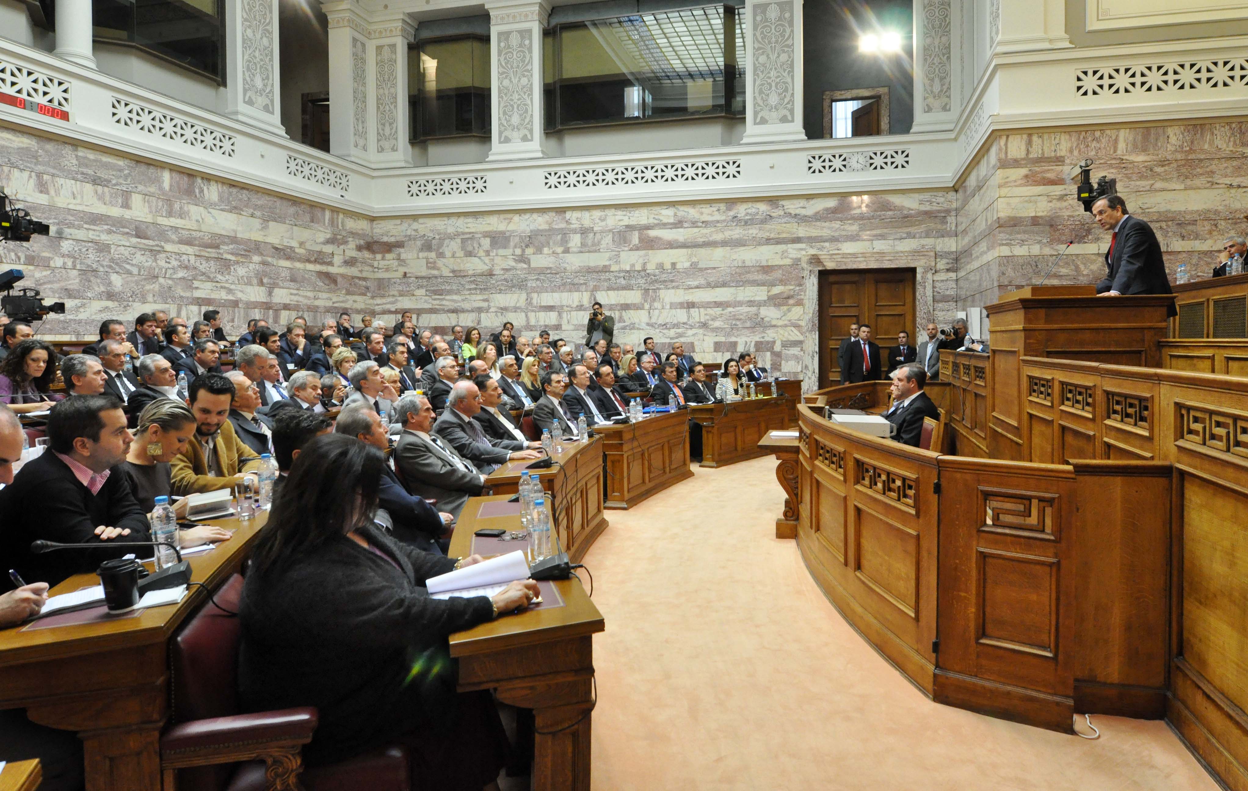 Την Κοινοβουλευτική Ομάδα ενημερώνει ο Αντώνης Σαμαρας