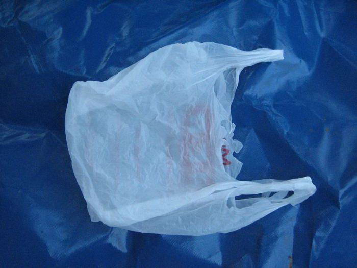 Τετρακόσιες πλαστικές σακούλες χρησιμοποίησε ο κάθε καταναλωτής το 2017