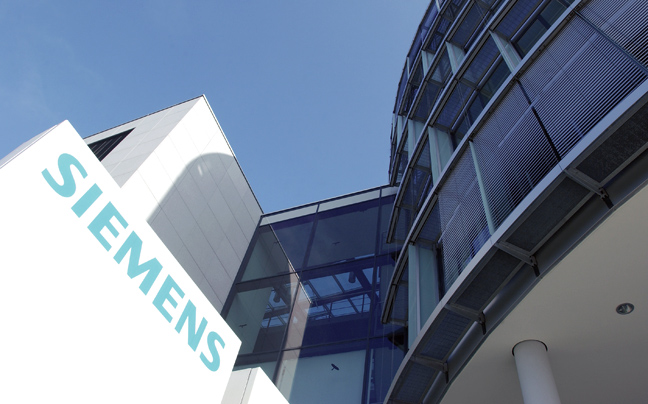 «Ναρκοθετημένη» ξεκινά η δίκη για το σκάνδαλο της Siemens