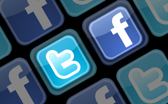 Το Δημόσιο δίνει χιλιάδες ευρώ για την δημιουργία λογαριασμών σε facebook και twitter