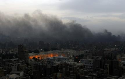 Στις φλόγες το Κάιρο εν αναμονή διαγγέλματος Μουμπάρακ