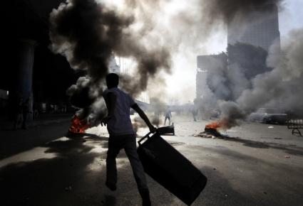 Συνεχίζονται οι συγκρούσεις στην Αίγυπτο