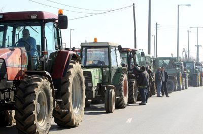 Φθάνουν στην Αθήνα για το συλλαλητήριο οι αγρότες