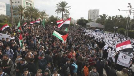 Οι διαδηλωτές επέστρεψαν στην πλατεία Ταχρίρ