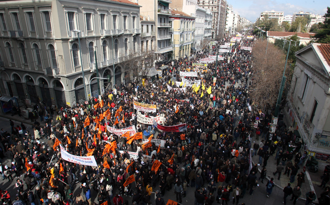 Στους δρόμους 100.000 άνθρωποι