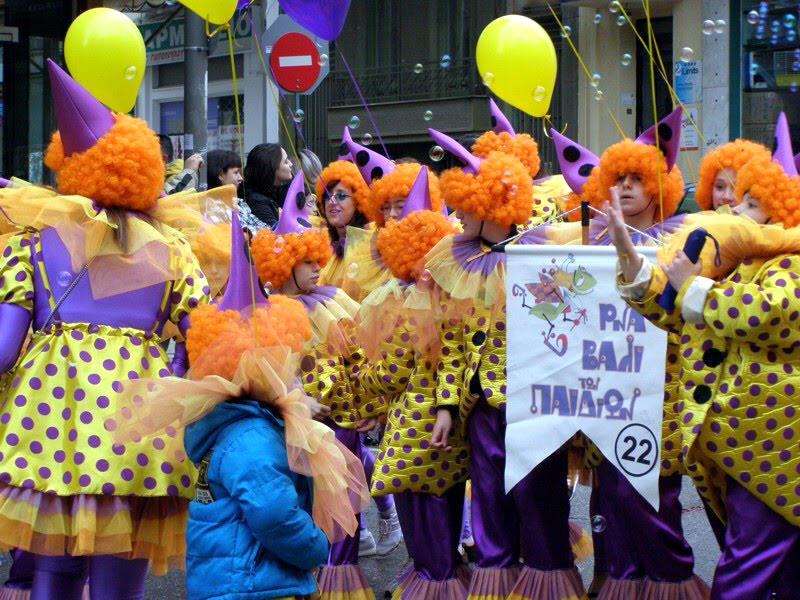 Η κακοκαιρία «χτύπησε» το καρναβάλι στη Ζάκυνθο
