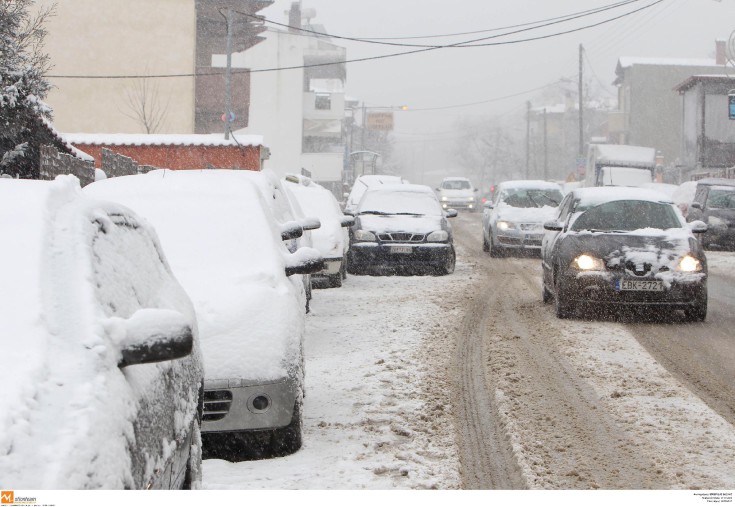 Κυκλοφοριακά προβλήματα έφερε το χιόνι στη Θεσσαλονίκη