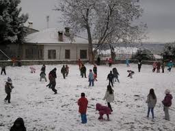 Αλαλούμ με τα σχολεία που δε λειτουργούν λόγω χιονιού