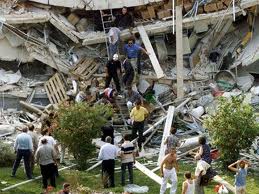Μόλις 1 στα 10 κτίρια έχουν ελεγχθεί μετά το σεισμό του 1999