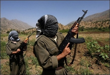 Οι Κούρδοι απελευθέρωσαν 4 τούρκους στρατιωτικούς