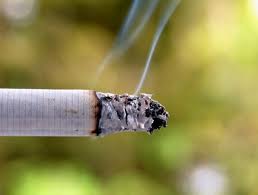 «Θερίζει» το κάπνισμα τα άτομα άνω των 35