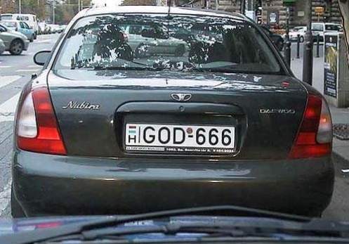 http://www.newsbeast.gr/files/1/2011/04/12/%CF%80%CE%B9%CE%BD%CE%B1%CE%BA%CE%B9%CE%B4%CE%B5%CF%82/funny-license-plate-god-666.jpg