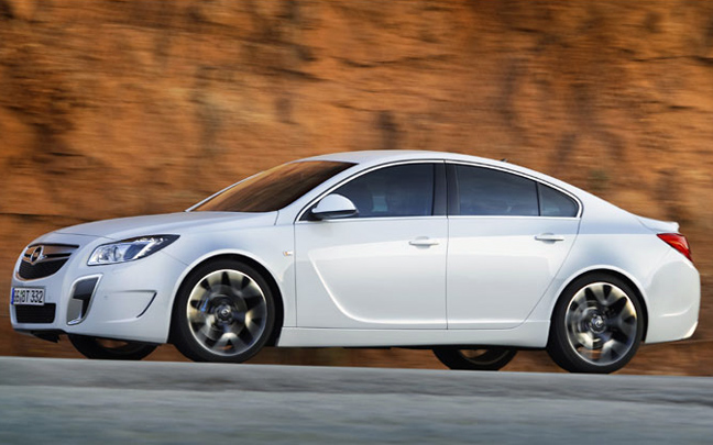 Opel Insignia OPC Unlimited με τελική 270 χλμ/ώρα