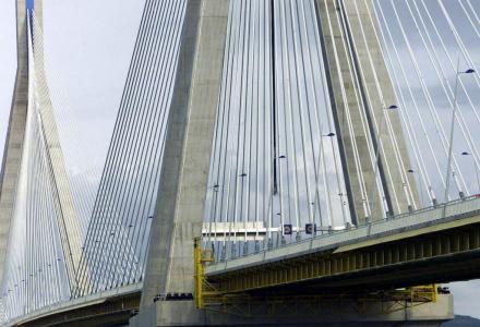 Διακοπή της κυκλοφορίας στη γέφυρα Ρίου-Αντιρρίου
