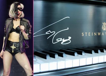 Lady Gaga - πιάνο με την υπογραφή της