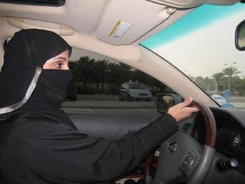 Γκάζι-φρένο για τις γυναίκες στη Σαουδική Αραβία