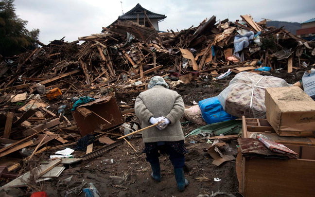 H Ιαπωνία τιμά τα θύματα του σεισμού