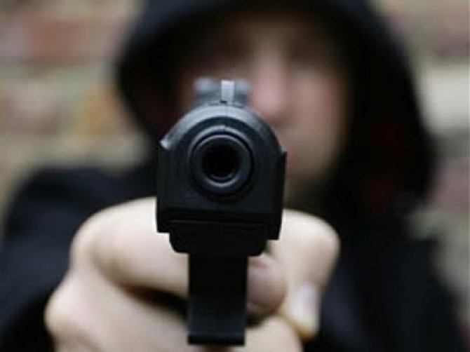 Ένοπλες ληστείες σε ΔΕΗ και ΟΤΕ στο Λουτράκι