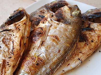 Τα ψάρια μειώνουν τον κίνδυνο για καρκίνο του εντέρου