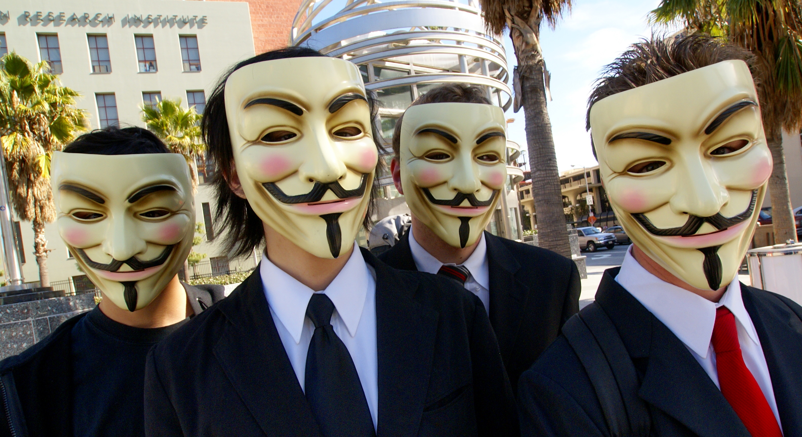Παρακλάδι των Anonymous «χτυπά» στη Σλοβενία