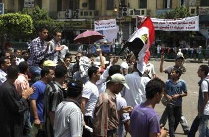 Οι Αιγύπτιοι βγήκαν πάλι στους δρόμους