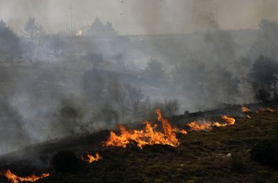 Σε εξέλιξη η πυρκαγιά στην περιοχή Λούτσες στην Κέρκυρα