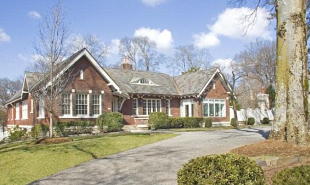 H Taylor Swift πουλά το υπερπολυτελές σπίτι της