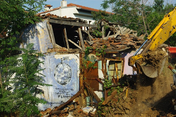 Κατεδαφίστηκαν παράνομες κατασκευές στο Μπάλο