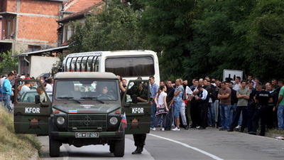 Σέρβοι κλείνουν δρόμους σε ένδειξη διαμαρτυρίας