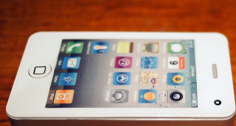 Τι κρύβεται μέσα στο συγκεκριμένο iPhone 4;