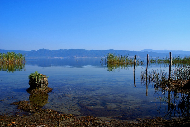 Συνεχίζονται οι έρευνες για τον ψαρά που αγνοείται στη λίμνη Βόλβη