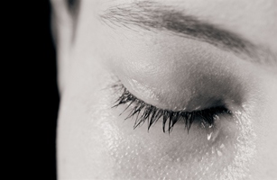 Μη χύνετε άσκοπα τα δάκρυα σας